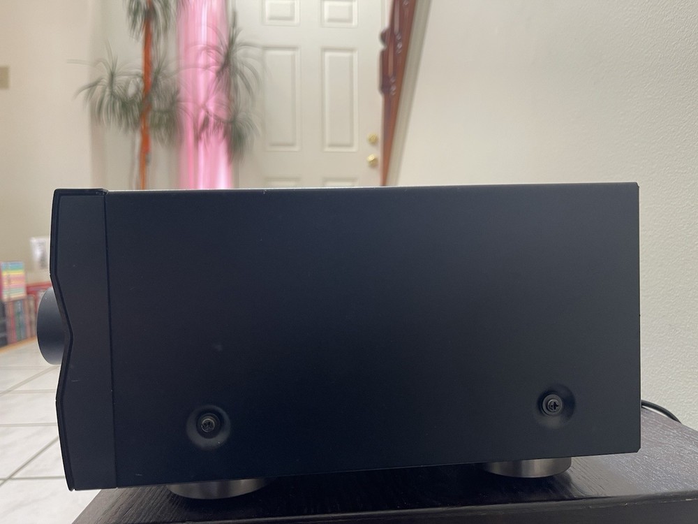 Yamaha RX-496 Stereo Receiver UNTESTED Powers ON No Remote