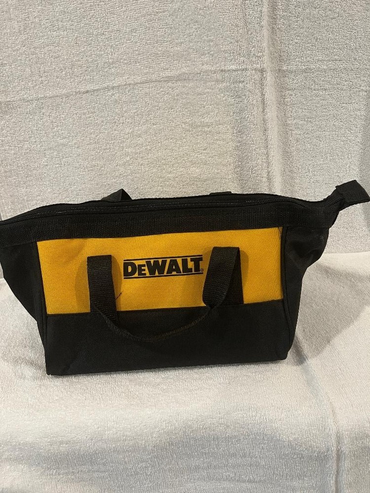 DEWALT DCF 809 ATOMIC DRIVER WITH BATTERY,CHARGER & CASE