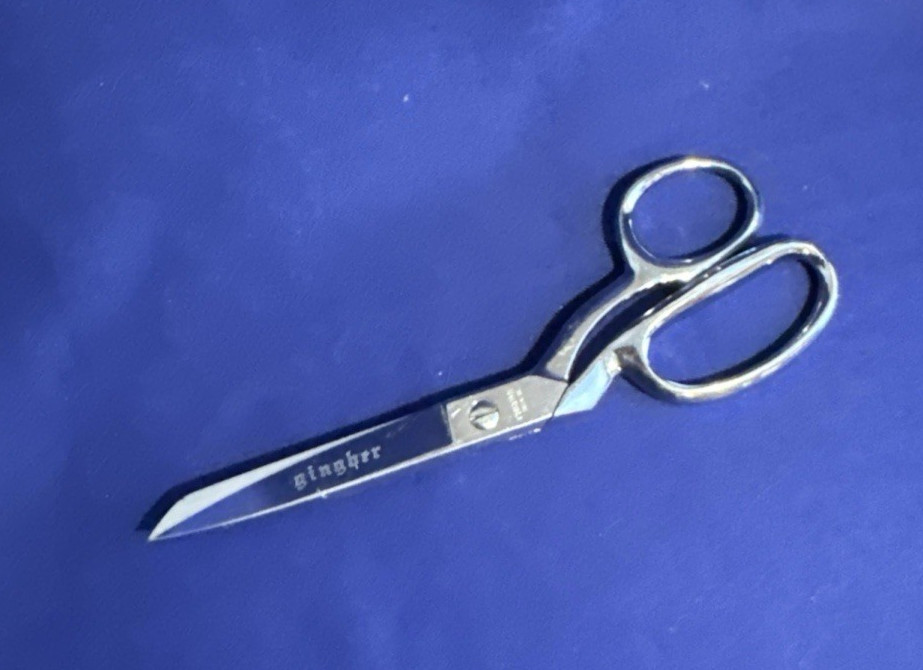 Gingher 8 inch Tailor Scissors with Knife Edge