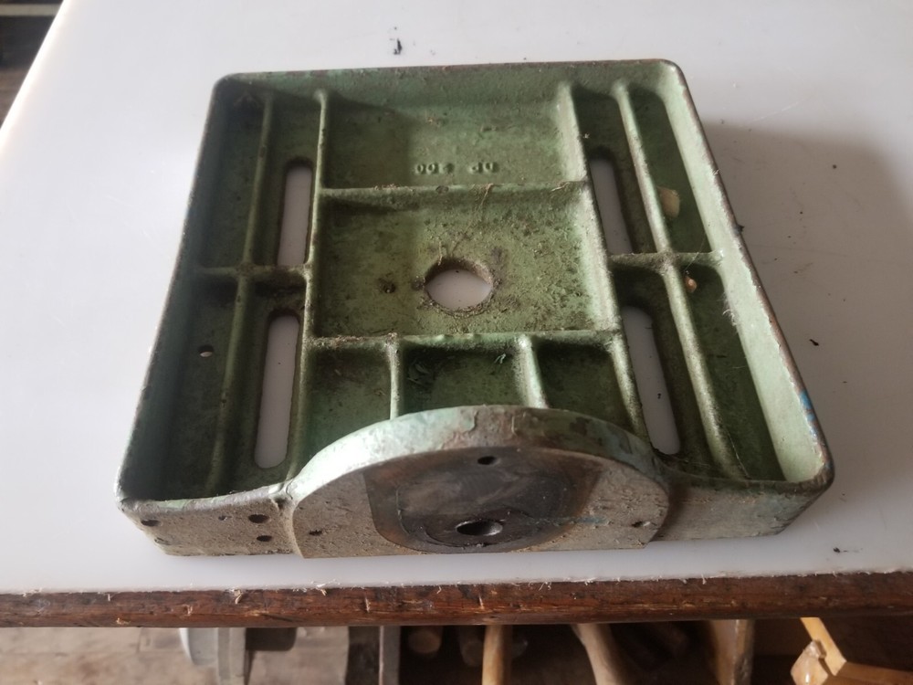 Delta Rockwell table drill press dp 220
