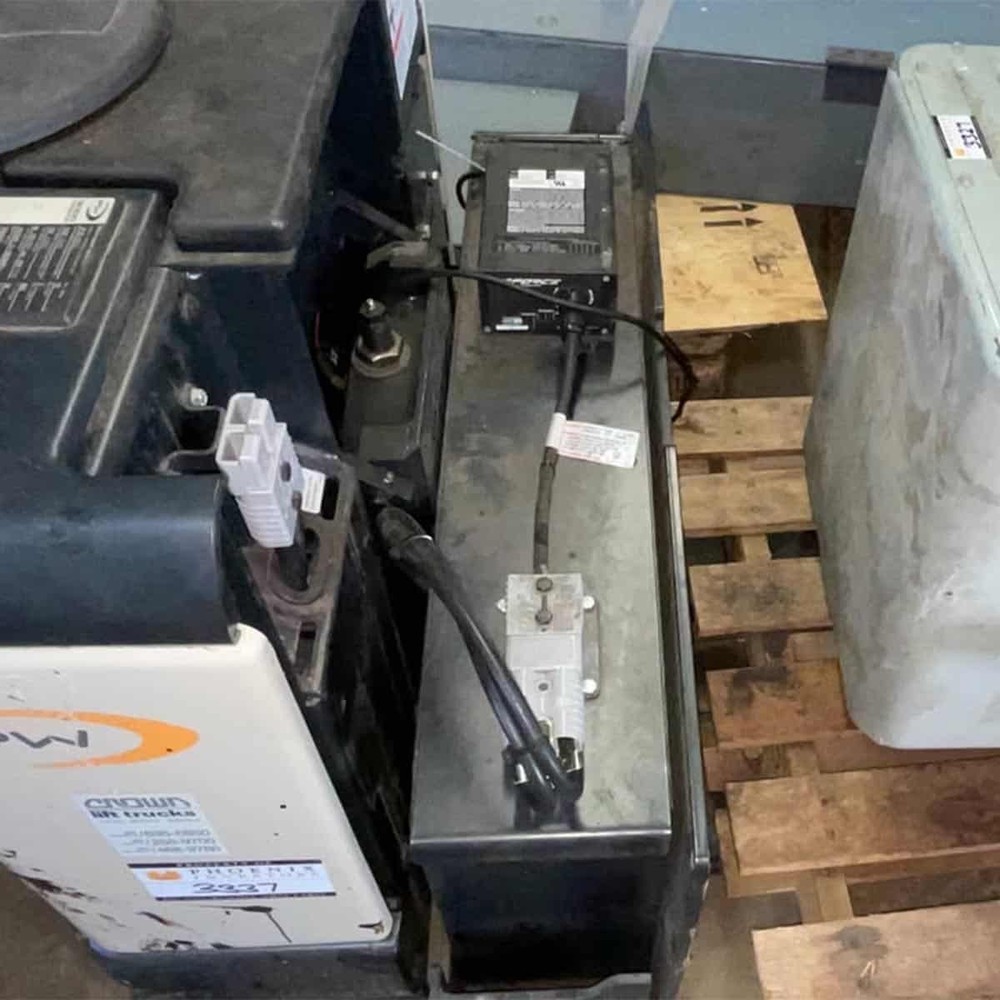 Crown Powered Pallet Jack