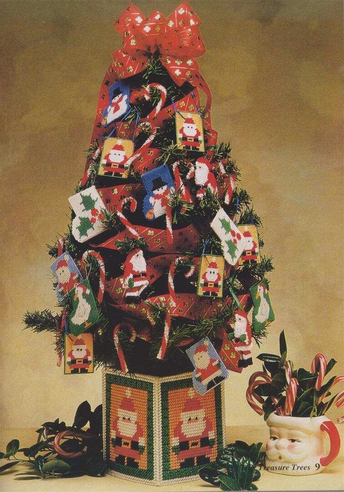 VHTF!!! OOP!!! PLASTIC CANVAS TINY TREASURE TREES MUST SEE!!!