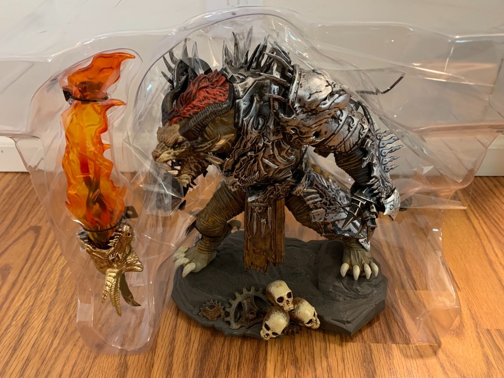 Guild Wars 2 Collector's Edition champion Rytlock, signed by DEV team members