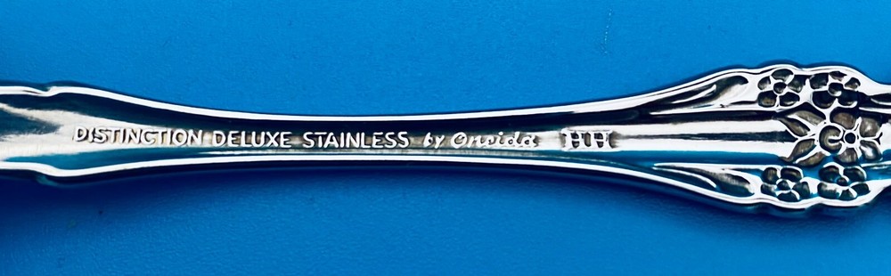 Set of 2 TWO Oneida Raphael Teaspoons 6" Stainless Flatware Silverware Deluxe