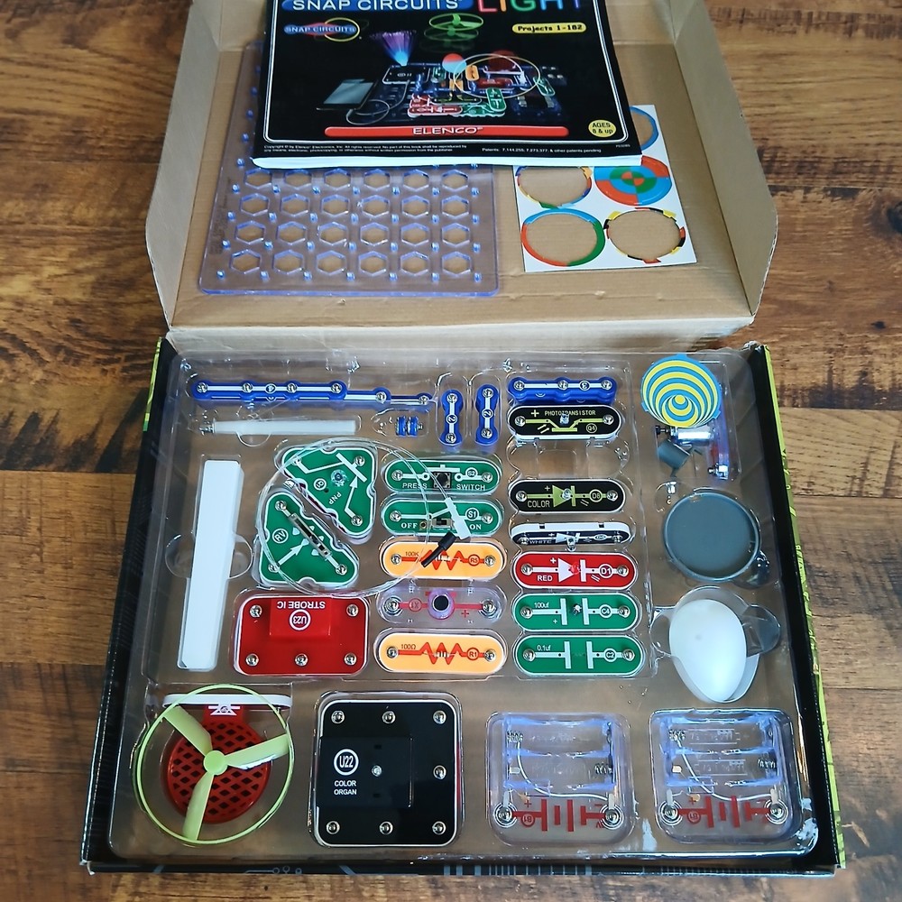 Snap Circuits LIGHT Evolution In Lights Electron- Elenco SCL-175 READ Incomplete