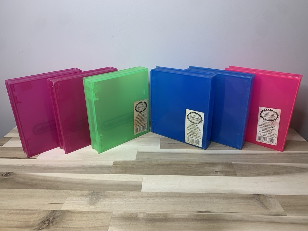 Nintendo Nes OEM Clamshell Cases- 6 In Total - Please read condition