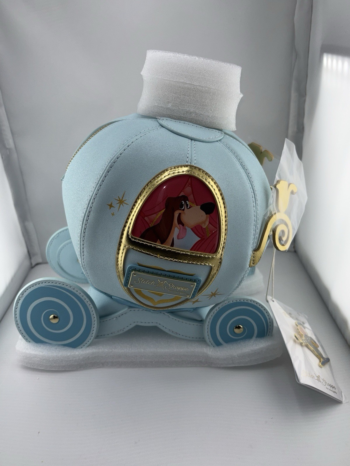Loungefly DISNEY CINDERELLA CARRIAGE Figural Crossbody STITCH SHOPPE, NEW