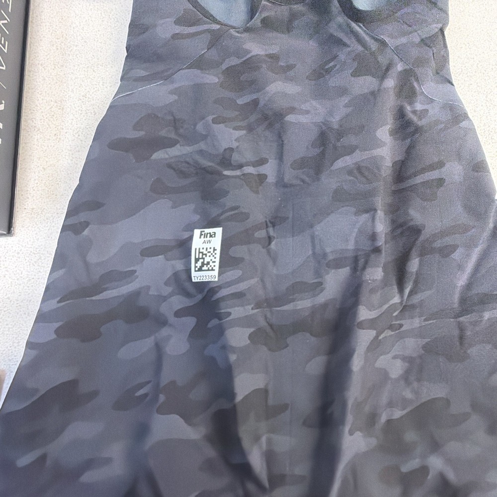 TYR VENZO CAMO CLOSED BACK SIZE 24