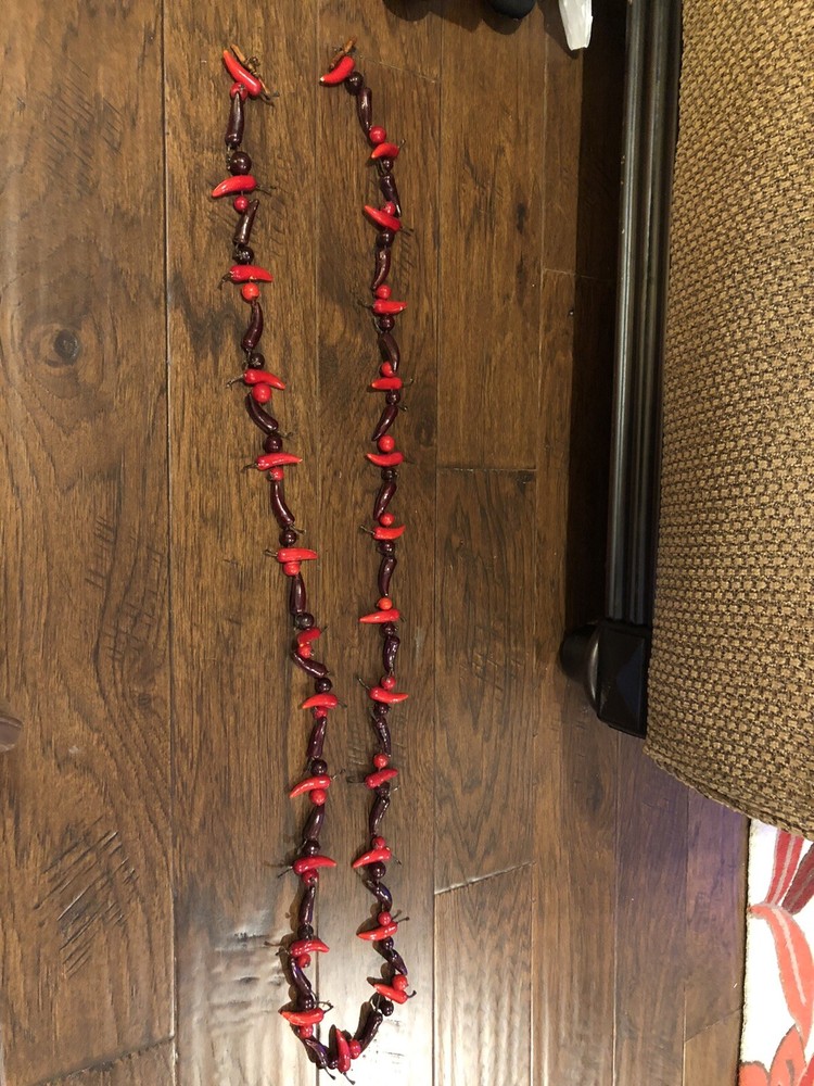 Hot chili pepper string