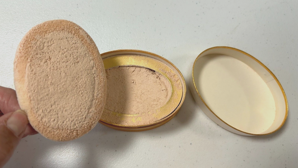 Vintage John Rober Powers Face Powder Container 1.75 oz