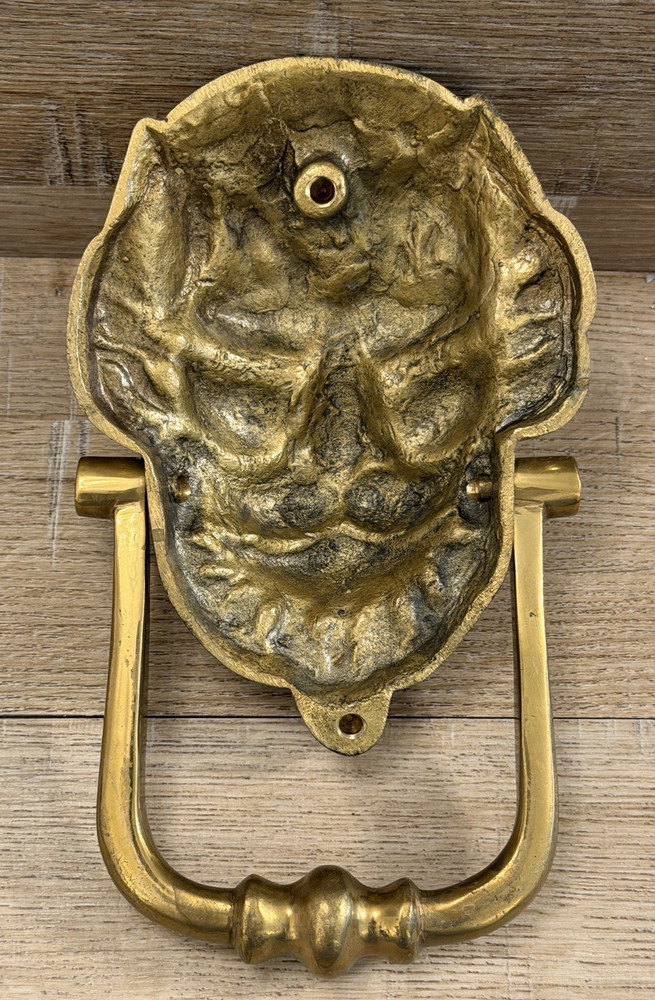 VINTAGE SOLID BRASS LIONS HEAD DOOR KNOCKER