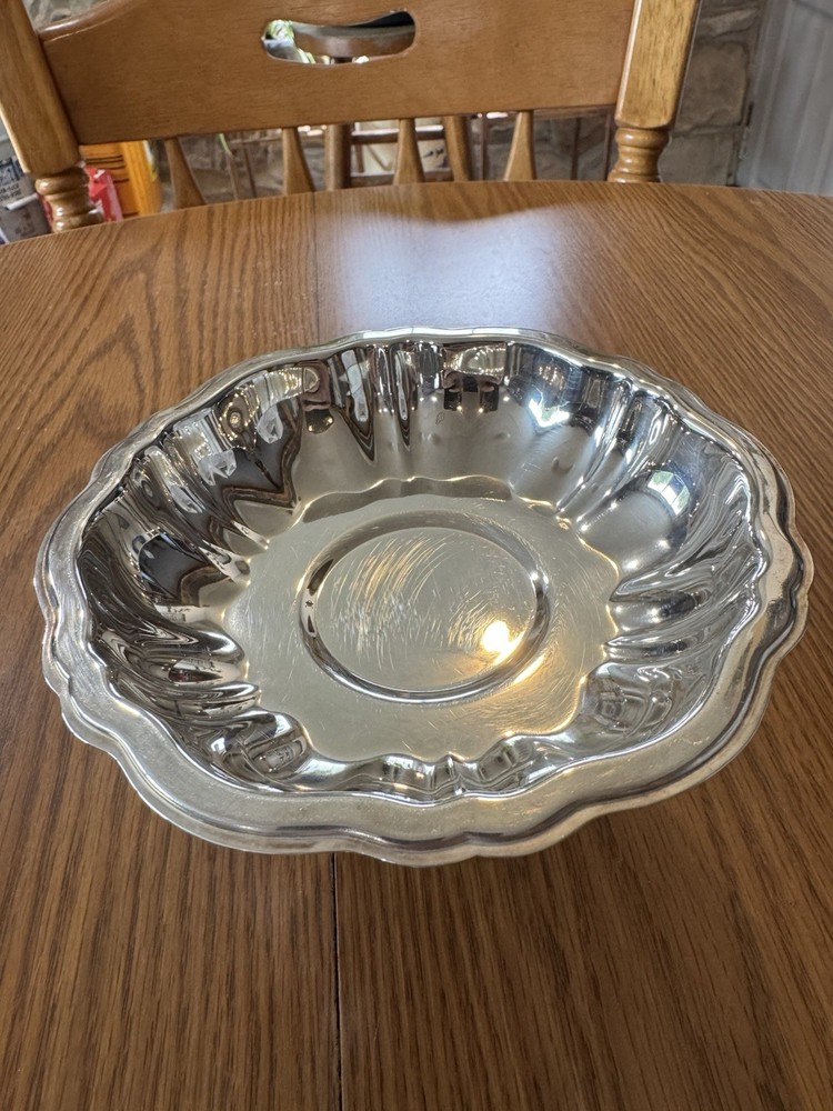 Wm. Rogers silverplate candy dish, 5.5” diameter