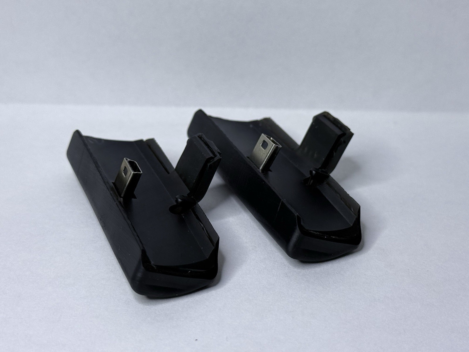 Replacement Clips For Sony PS3 Controller Charging Station [2 Clips Only]  V4