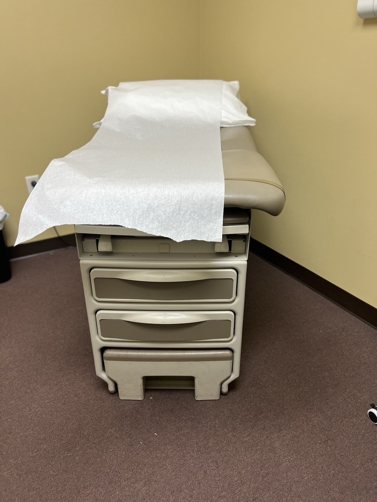 Midmark Ritter 204 Manual Exam Table