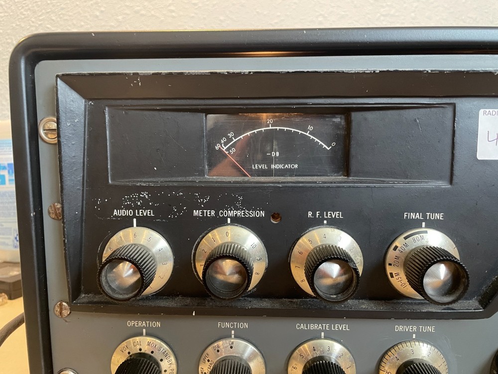 The Hallicrafters HT-32 Tube Ham Radio Transmitter/Exciter HT32 HT-32