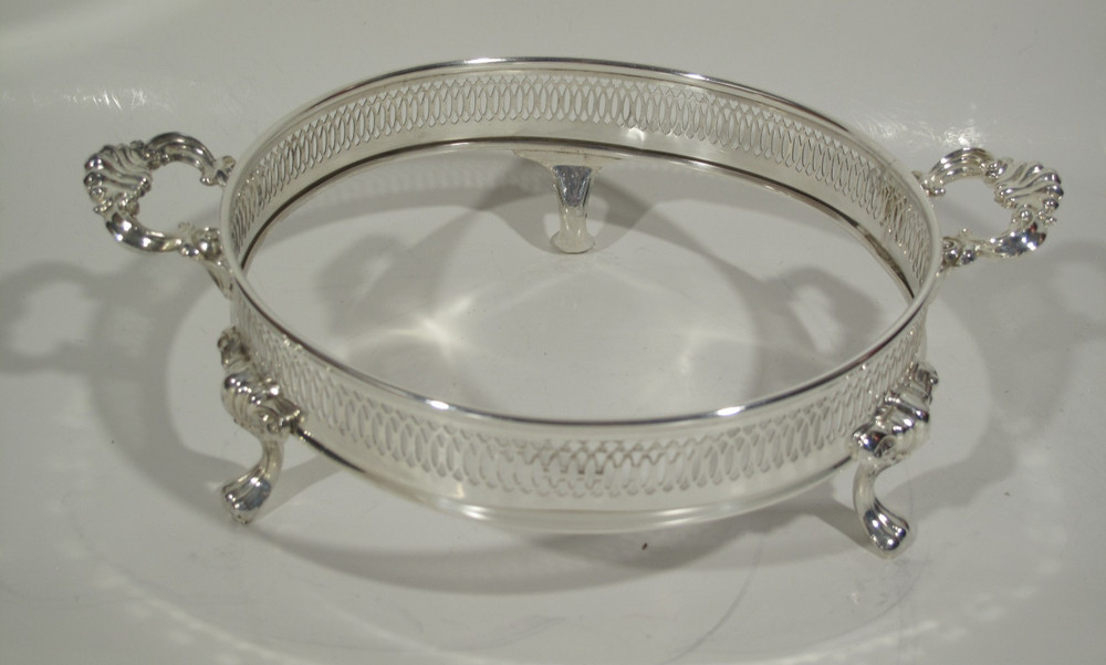 F B Rogers Silverplate 1543 Round Footed Covered Casserole Dish 2 Qt. VTG Pyrex