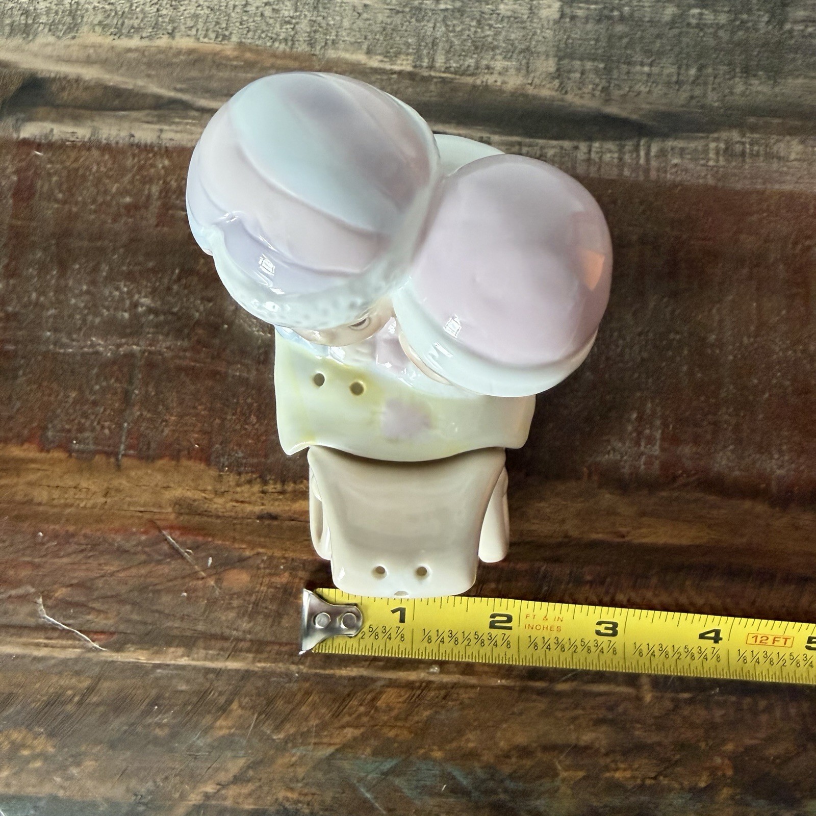 1995 Precious Moments Salt & Pepper Shaker Kids In Sleigh 869783 No Original Box