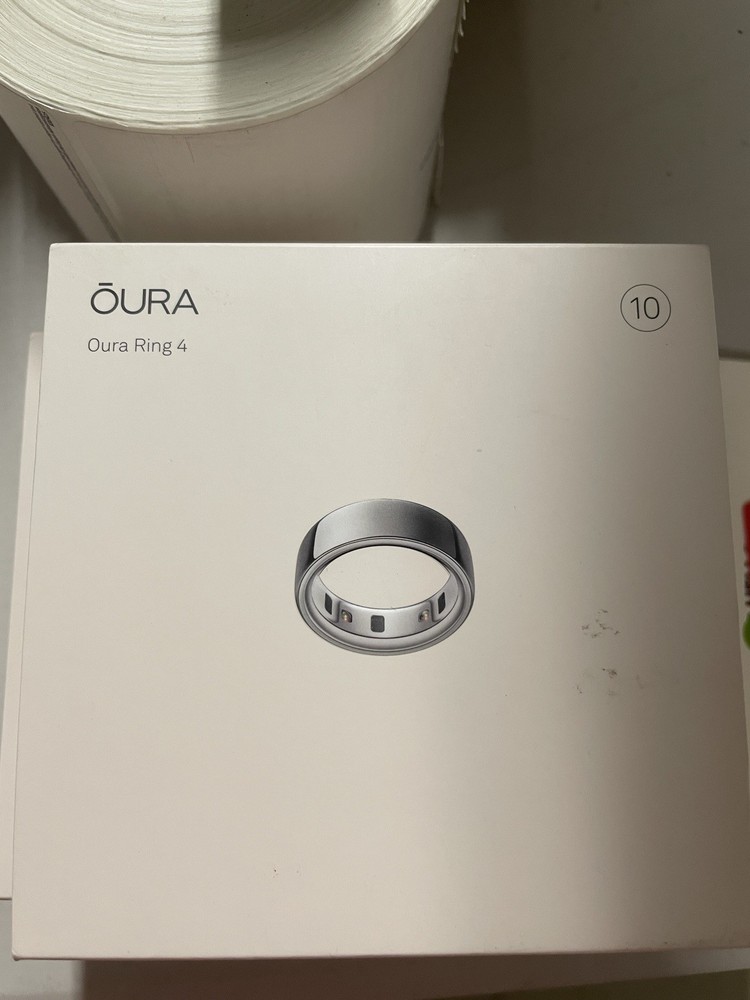 Oura Ring gen 4 size 10 silver - brand new Sealed