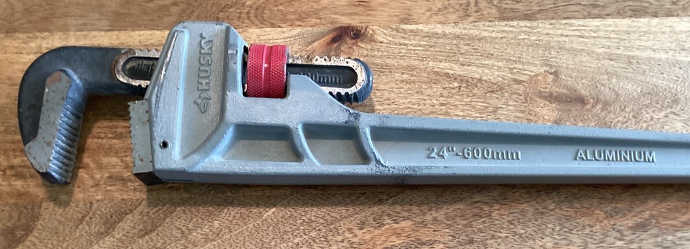 husky Aluminum pipe wrench 24”