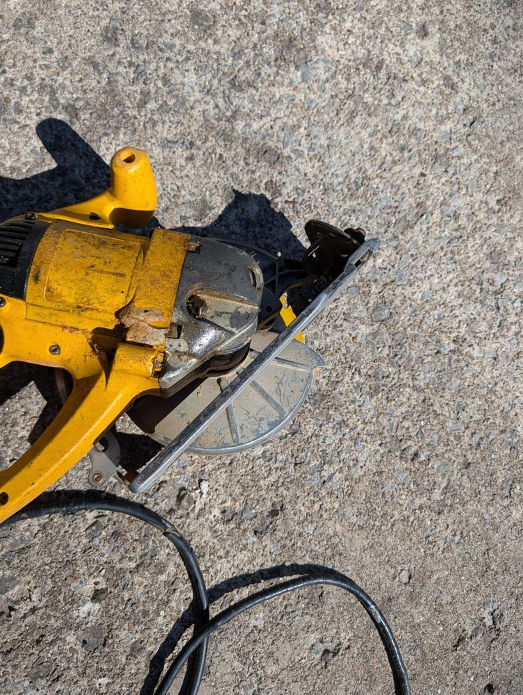 DEWALT DW378G CORDED 7-1/4" CIRCULAR SAW