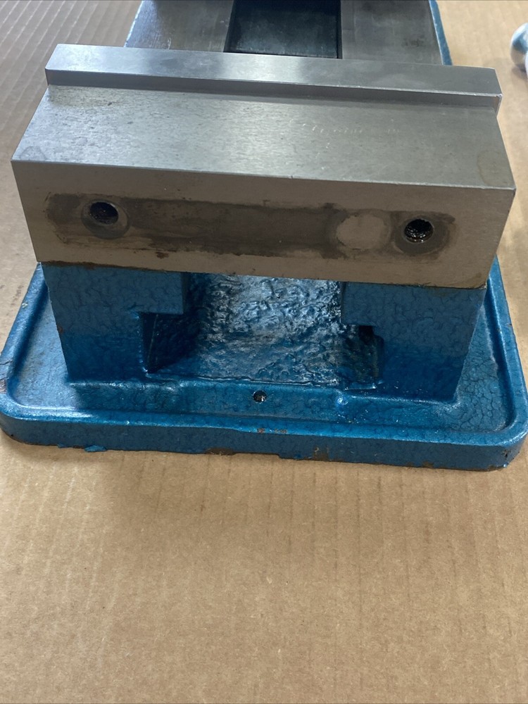 INTERSTATE 6” Machine Vise With Jaws & Handle