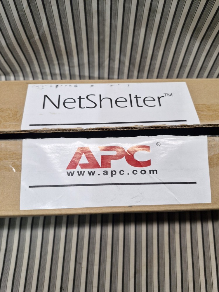APC AR8172BLK Solid Cable Partition for NetShelter 750mm Front Wide Enclosure