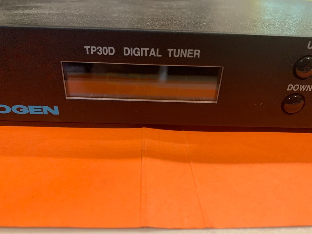 BOGEN DIGITAL AM/FM TUNER TP-30D