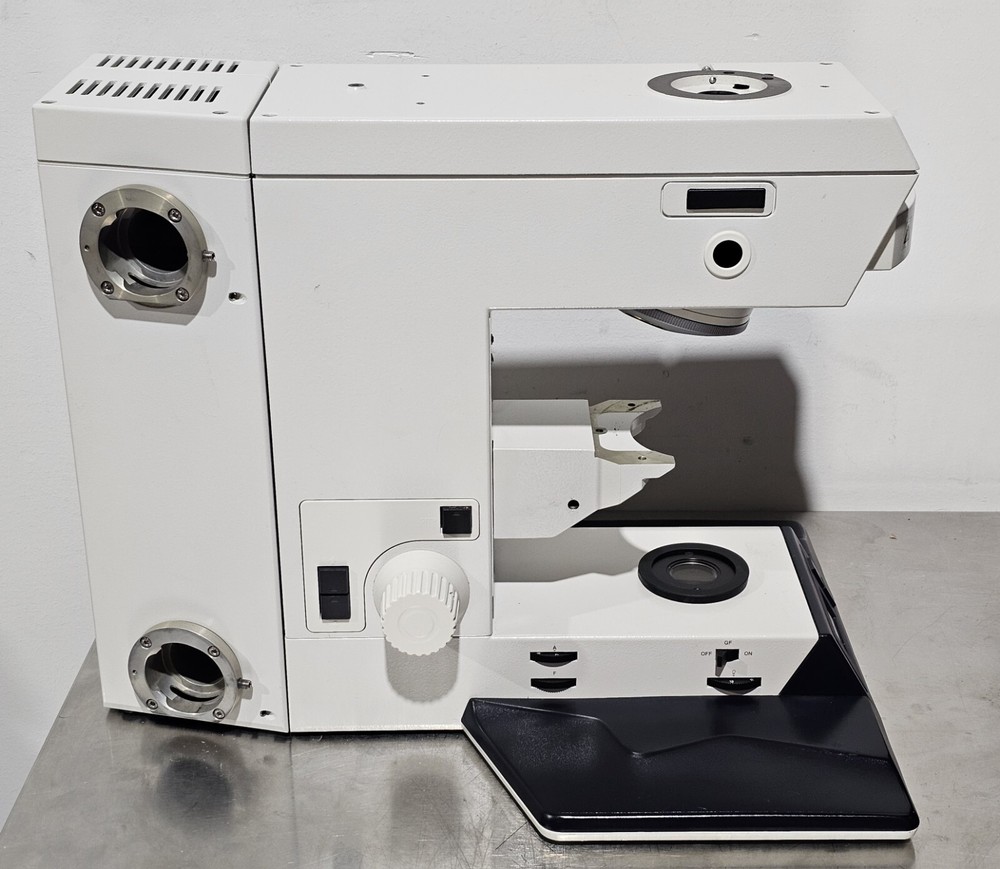Leica DMRE HC Microscope Stand Type 020-525.025
