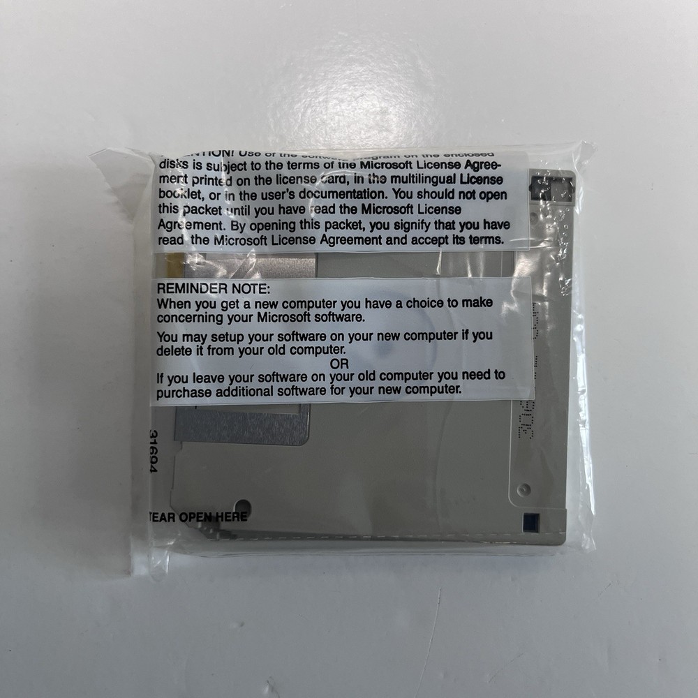 1993 MICROSOFT VISUAL C++ PROFESSIONAL EDITION BOOK SET SEALED DISKS