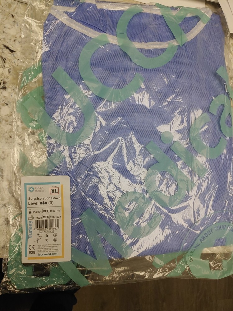 Surgical Isolation Gown Level 3