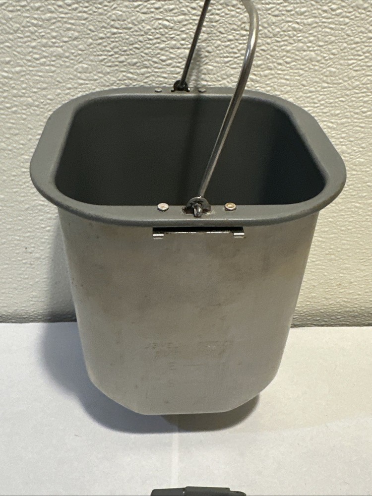 HitachiHB-C103 Bread Machine Pan & Paddle