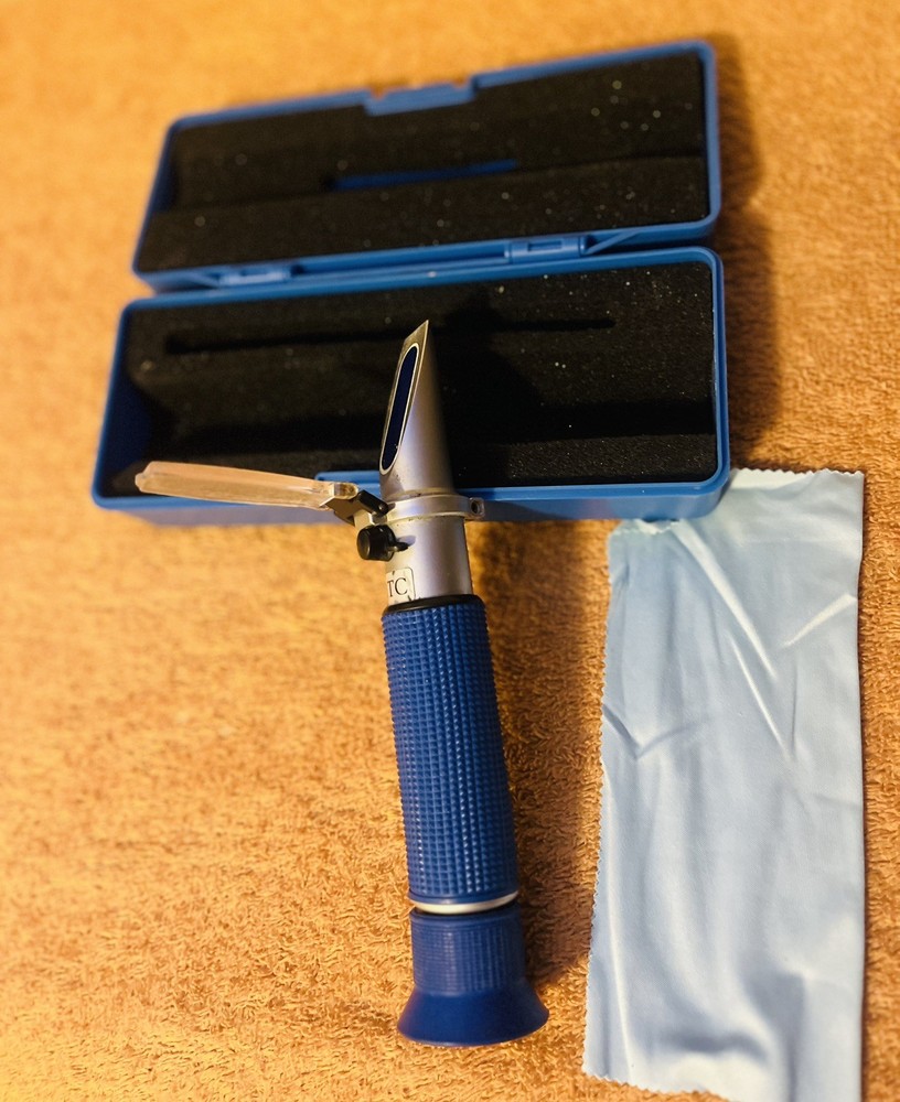 Agtec Portable Refractometer With Copper ATC (0-32 Brix)