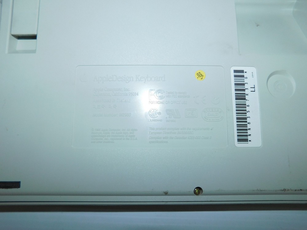 APPLE DESIGN KEYBOARD MODEL M2980 (MIQ59)