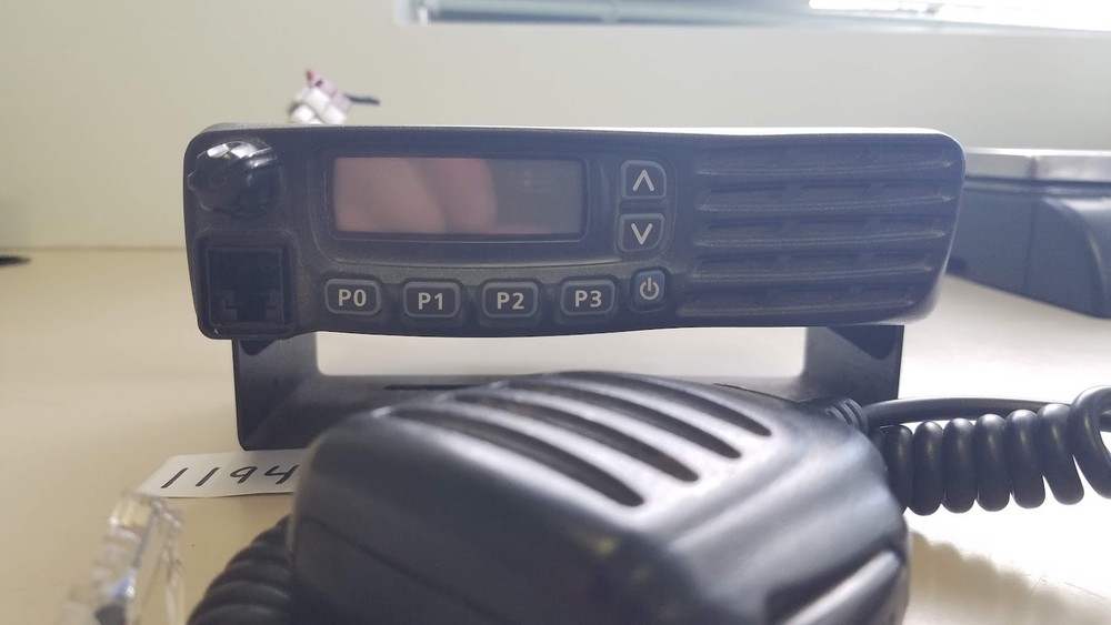 ICOM UHF MOBILE RADIO