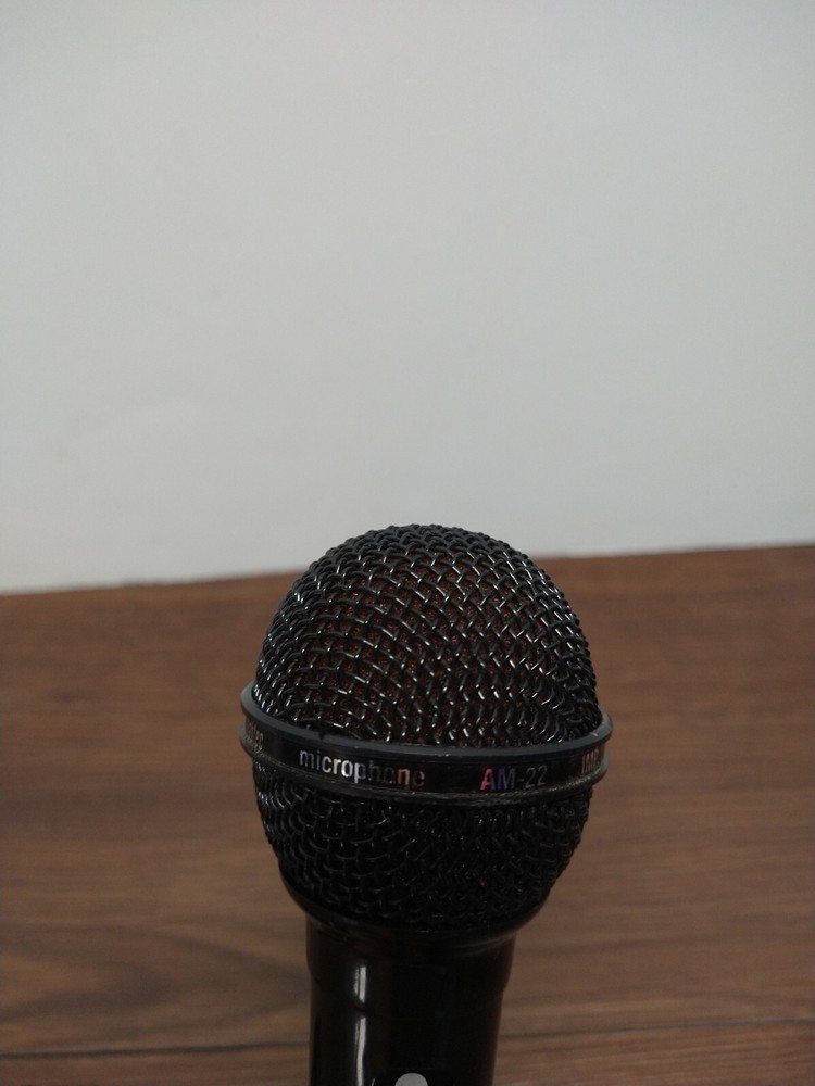 Microphone Labtec AM-22 Plastic Microphone Classic with Cable Untested