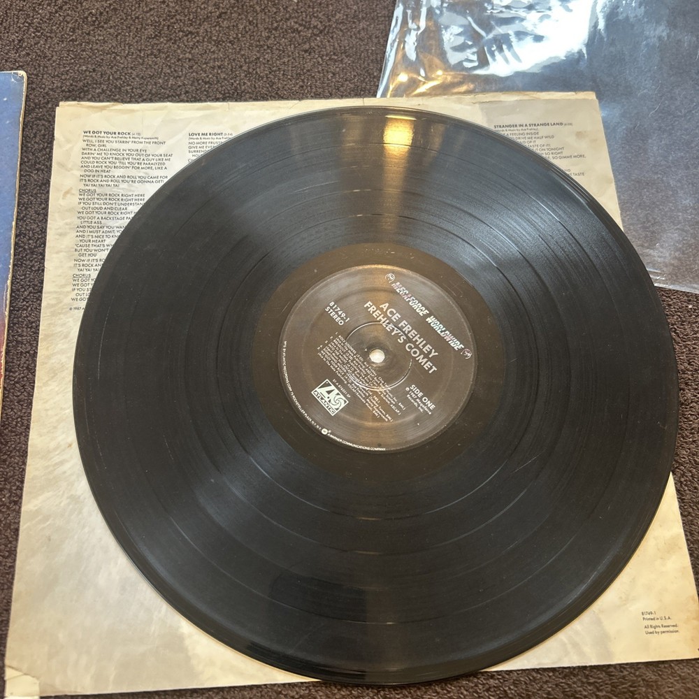 SIGNED FREHLEYS COMET ALL 4 AUTOGRAPHS ACE FREHLEY SIGNED