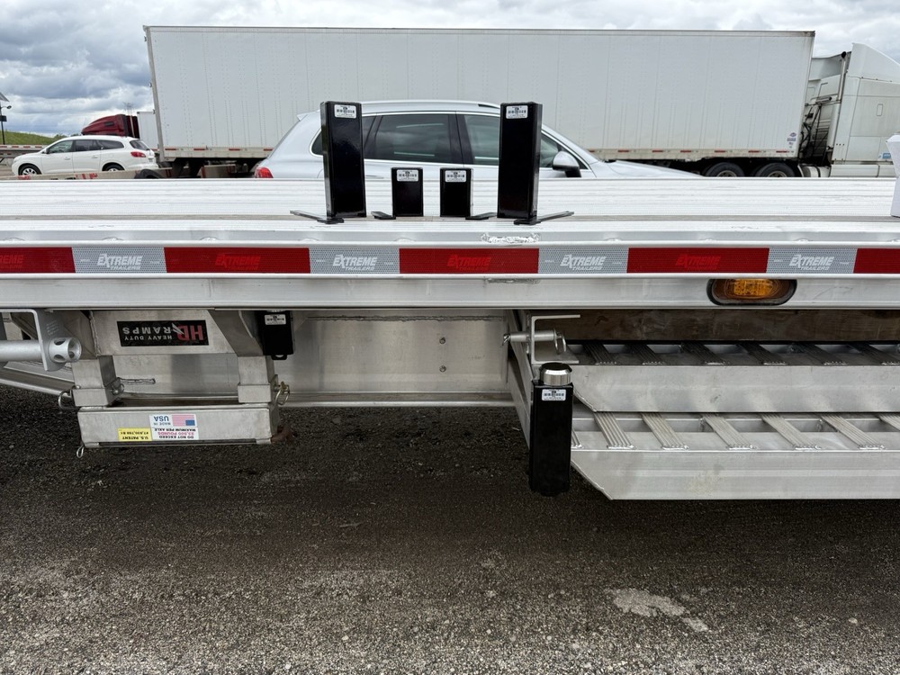Ramps locks for step deck trailers