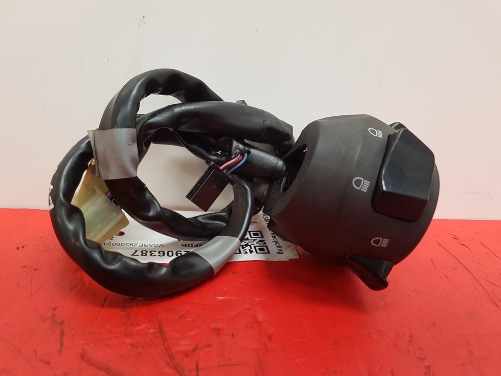 2018 YAMAHA MT 125 LEFT SIDE INDICATOR SWITCH
