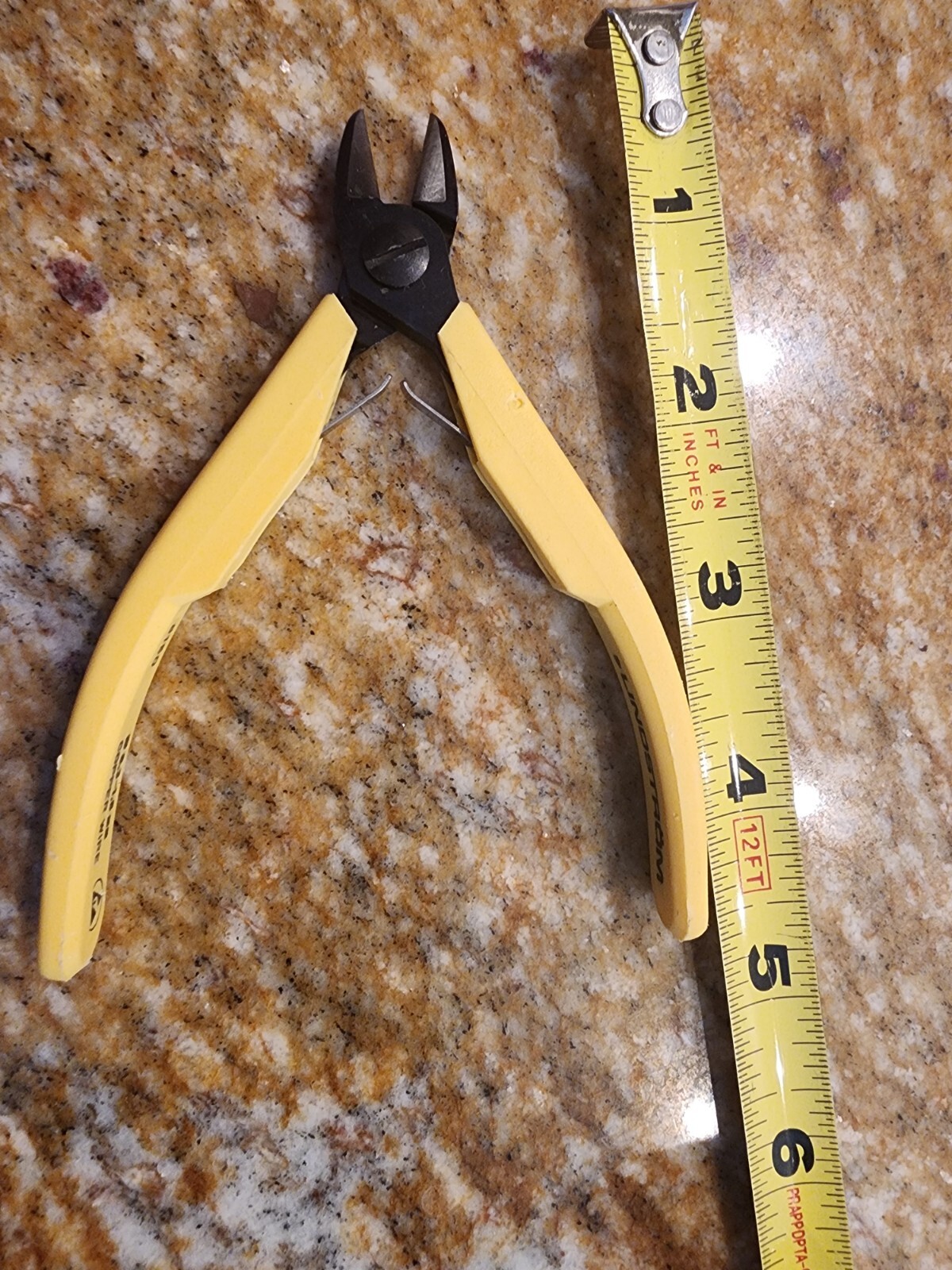 Lindstrom Steel Side Cutting Wire Cutters - Yellow Micro bevel 8150