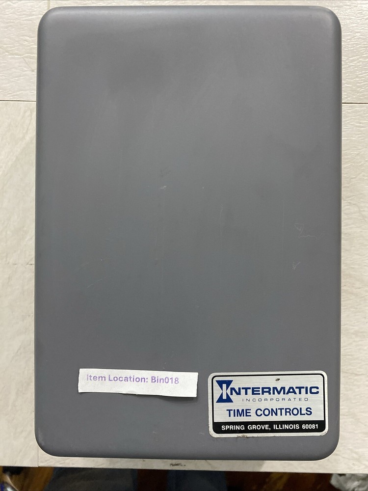 INTERMATIC TIME CONTROL Model V-46402 4-Pole single throw 208-240V