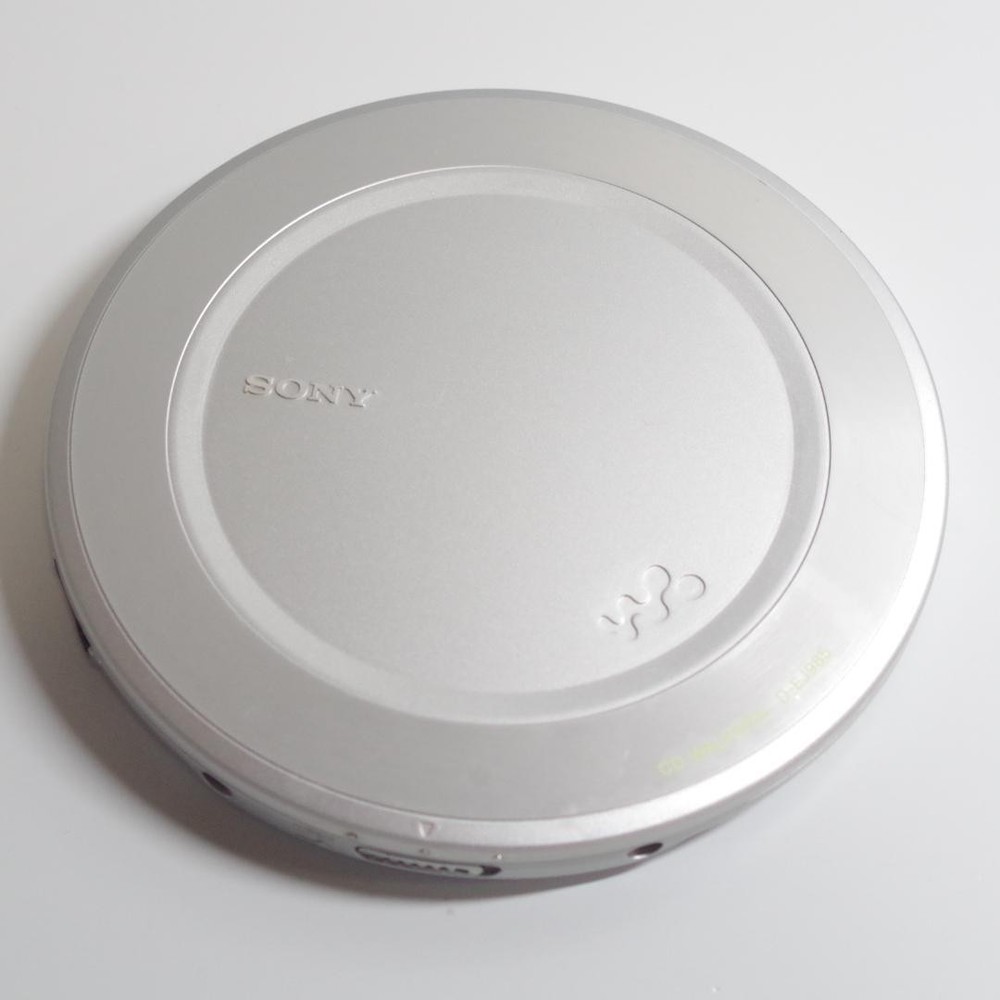 SONY D EJ985 Portable CD Player Timepiece Ready To Use Authentic Today