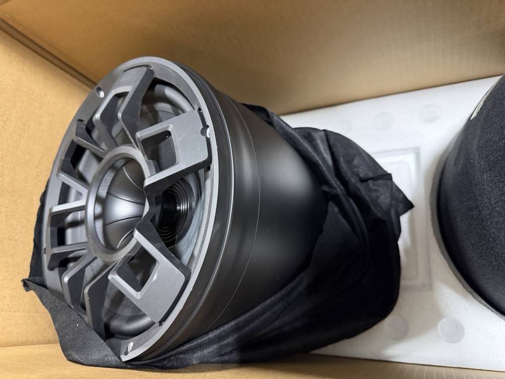 Axis Rev 10 Tower Speakers Pair