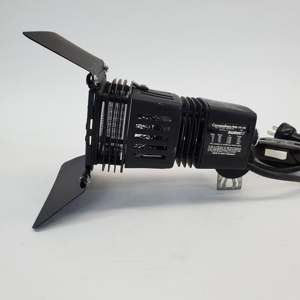 Kobold Comprehensive VM-300 300W Stage and Studio Light Working