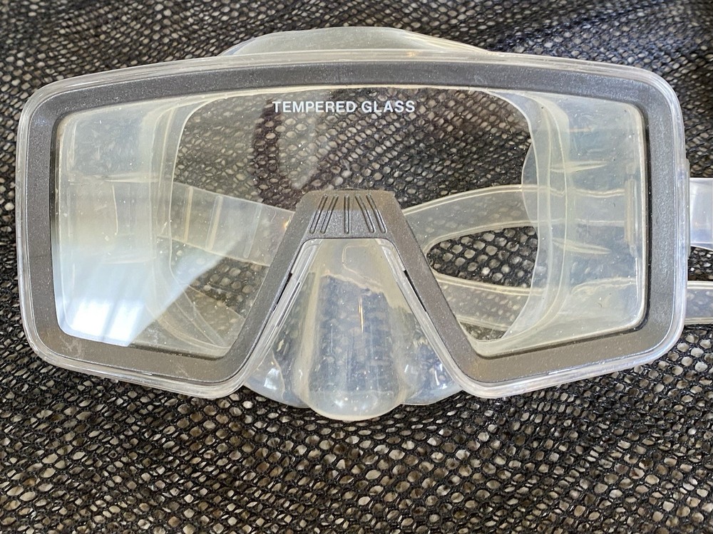Scuba Snorkeling Gear