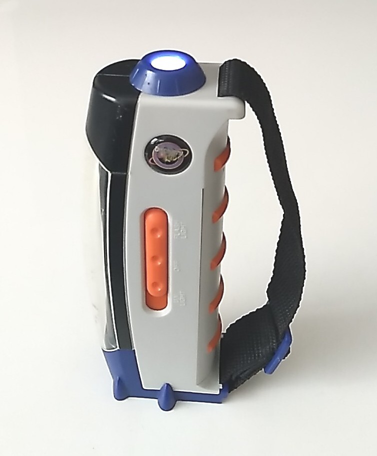 Works-Discovery Kids Handheld Flashlight & UV Light
