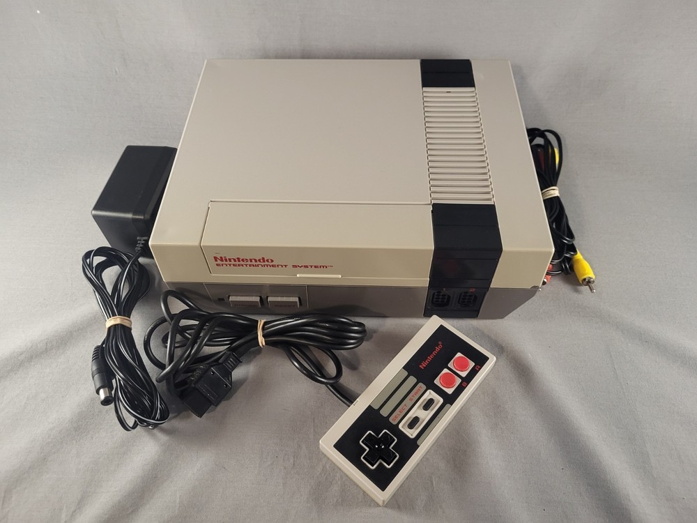 Nintendo NES Console - NES-001 - Cords & Controller - Tested - Pins Cleaned!
