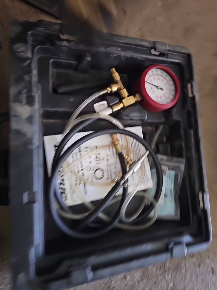Snap-on EEF1500  Fuel Injection Pressure Gage Set