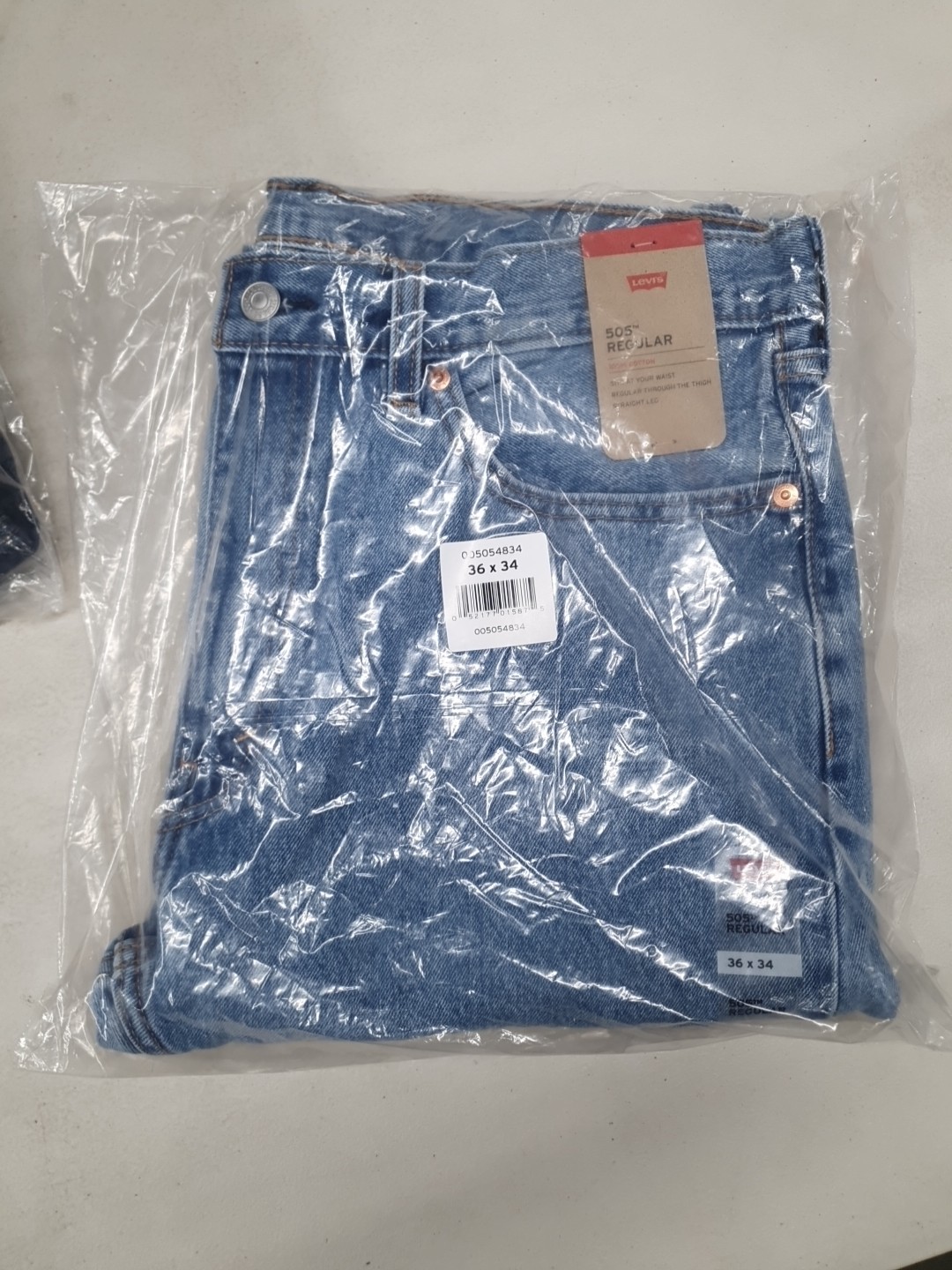 Levi's Men's 505 Regular Fit Denim Jeans Light Stonewash Size 36X34 NWT