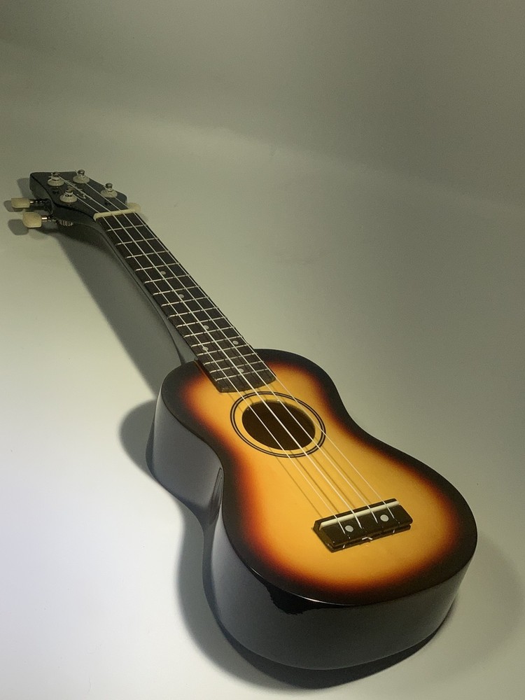 Sunburst Sawtooth Chromacast Ukulele 20" Soprano w Case Model ST-UKE-BSSB