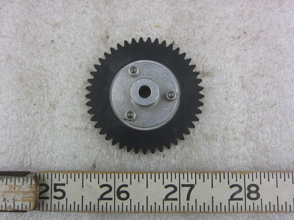 Studio Spot 575 2" 	2¼" Plastic Gear, Used